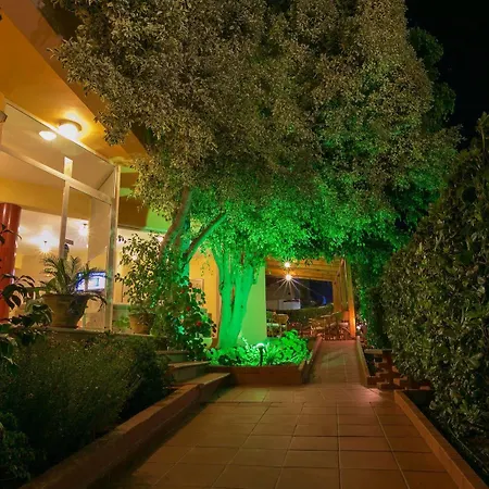 Elotia Hotel 3*