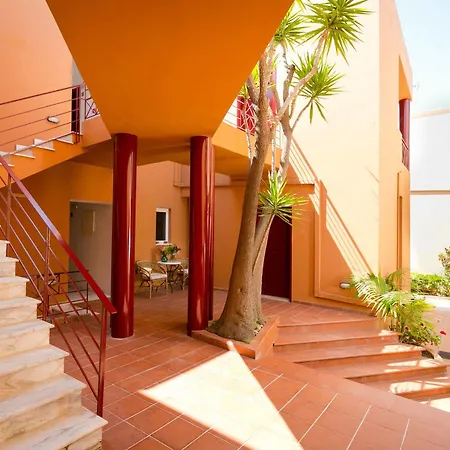 Elotia Hotel 3*